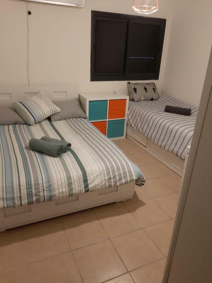 Spacious Apt. W/ Seaview, Fireplace & Netflix Acre Exterior foto
